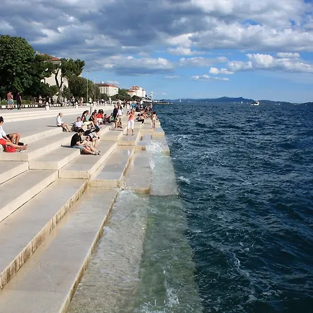 森特鲁公寓 公寓 *