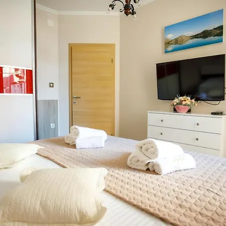 아파트먼트 센트럼 *